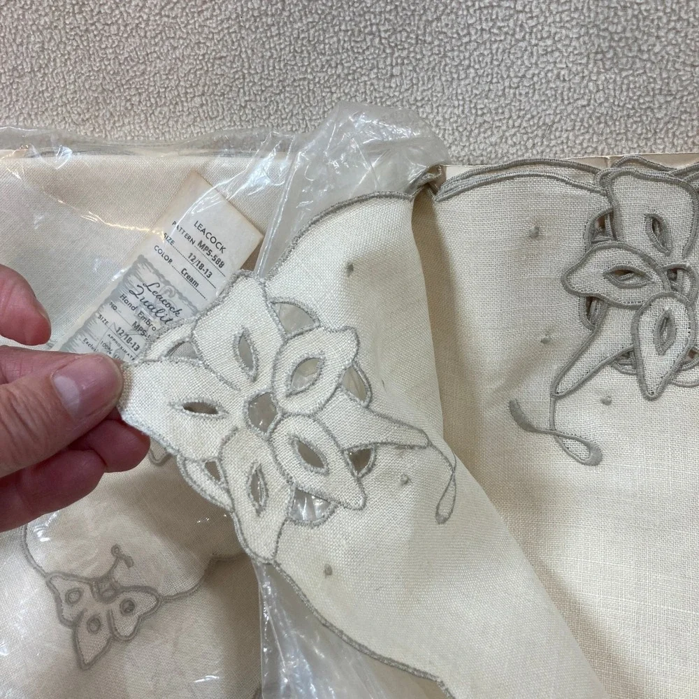 Leacock vintage linen